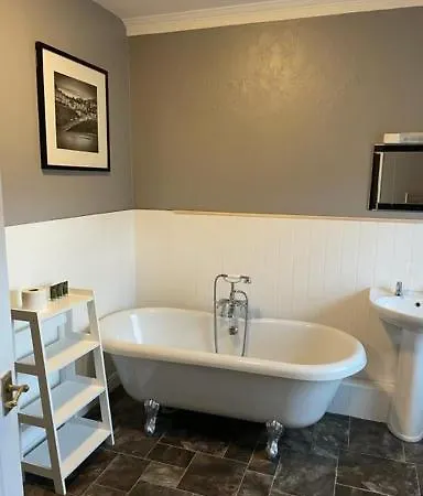 Haven House 3*